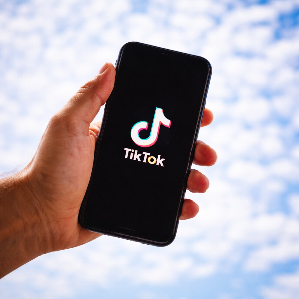 Clone TikTok Đã Ngâm – Reg Tay – Dùng Spam, Seeding An Toàn