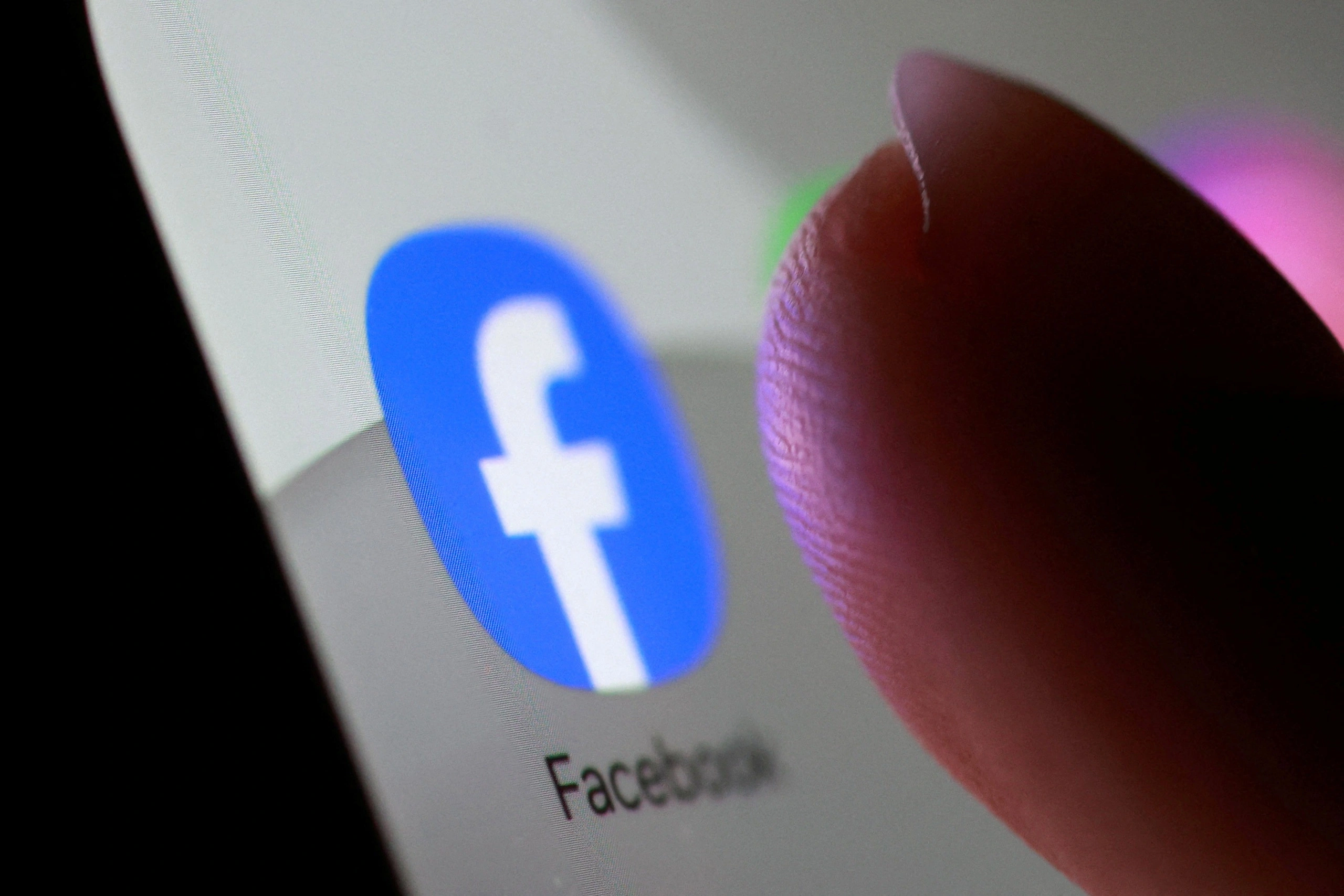 Dịch Vụ Kéo Tương Tác Facebook – Tăng Like, Bình Luận, Chia Sẻ Đều Đặn, An Toàn Tuyệt Đối